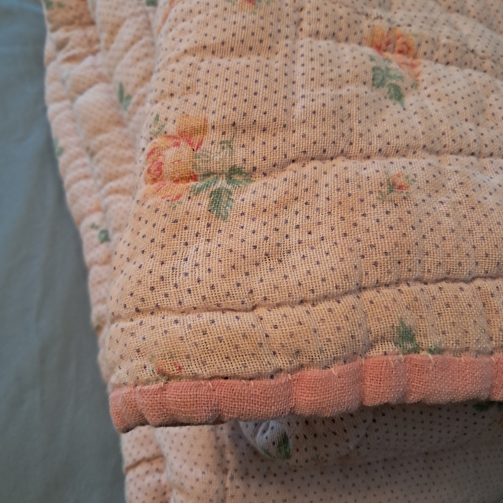 Vintage Antique Pink Quilt 68x84 Twin Floral Shabby Chic Cottage Retro Country - Picture 2 of 16
